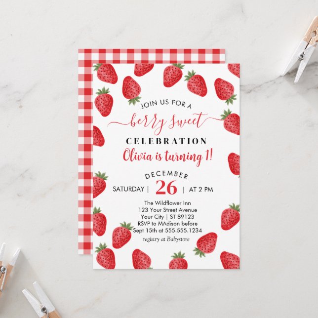 Berry Sweet håller på att vrida 1 jordgubbe 1:a fö Inbjudningar (Fram/Back In Situ)