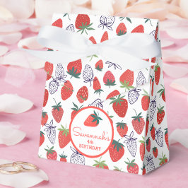 Berry Sweet Red Strawberry Birthday Favbox Presentaskar