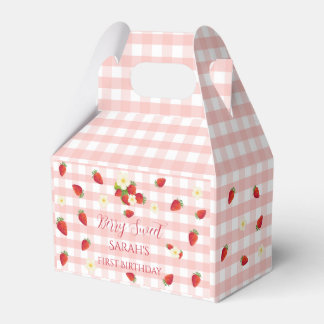 Berry Sweet Strawberry 1st Birthday Party Gift  Presentaskar