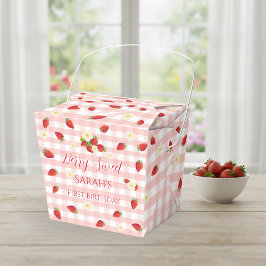 Berry Sweet Strawberry 1st Birthday Party Gift  Presentaskar