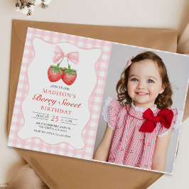 Berry Sweet Strawberry Rosa Bow Birthday Photo Inbjudningar