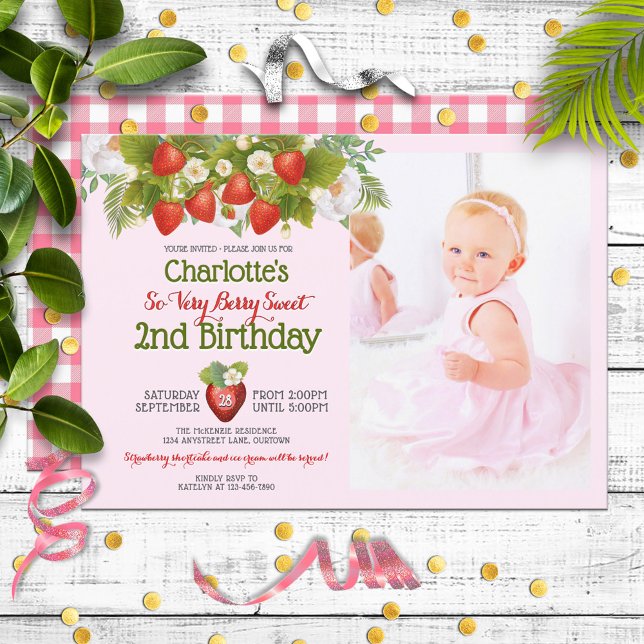 Berry Sweet Strawberry Theme Girl's Birthday Inbjudningar (Skapare uppladdad)