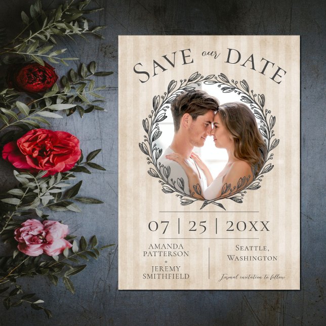 Berry Wandan och Rand Photo | Beige Spara Datumet (Berry Wreath and Stripes Photo Save the Date - Beige)