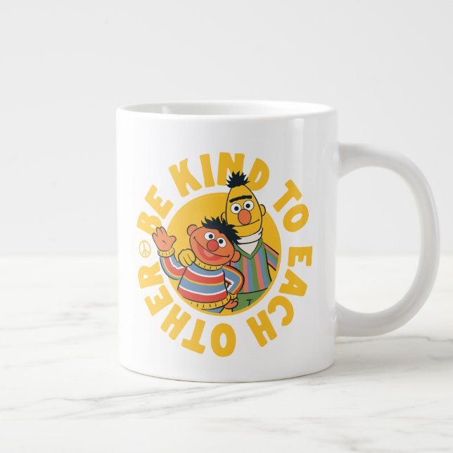 Bert och Ernie | Vara vänliga mot varandra Jumbo Mugg (Höger)