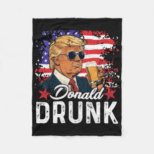 Berusad Trump Dricker Öl 4:e Juli Amerikansk Flagg Fleecefilt