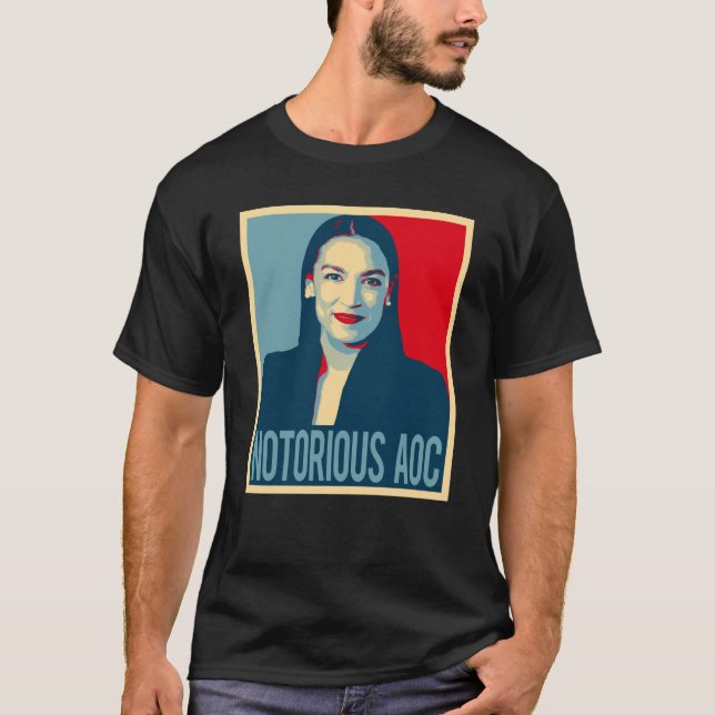 Beryktad AOC Alexandria Ocasio Cortez T Shirt (Framsida)