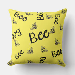 Bes mönster flyger över kudde