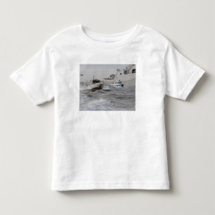 Besättningar från kustbevakning- och t-shirt