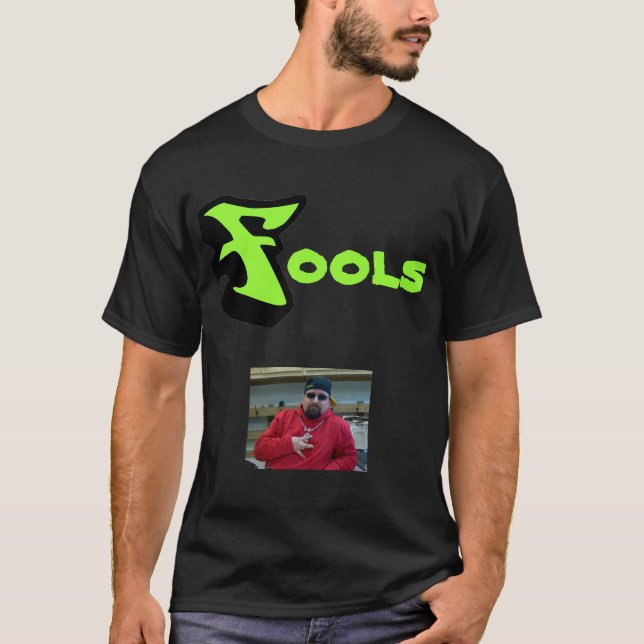 Besegra och smutsa ner finalen t-shirt (Framsida)