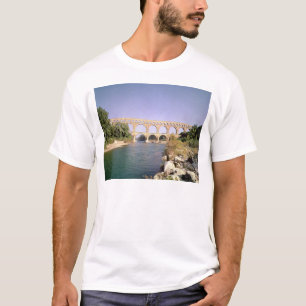 Beskåda av akvedukten, byggd c.19 BC Tee