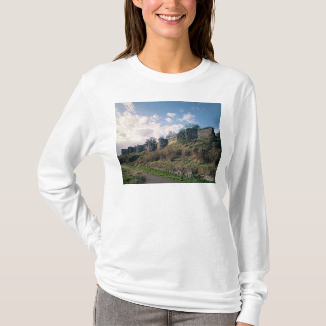 Beskåda av befästningarna, 1226-42 t shirt (Framsida)