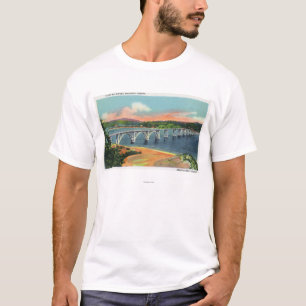 Beskåda av den Alsea fjärden överbryggar Tee Shirt