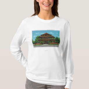 Beskåda av den Highland Park paviljongen Tee