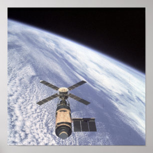 Beskåda av den Skylab utrymmestationen Poster