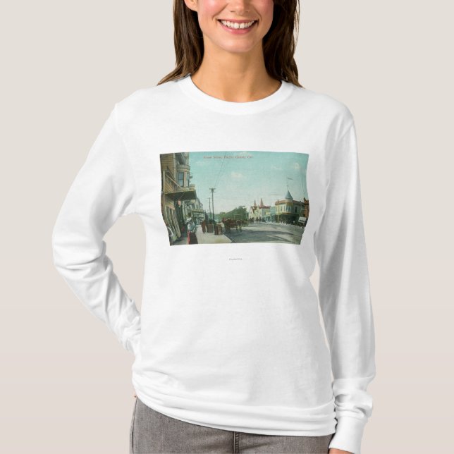 Beskåda av en gataScenePacific dunge, CA Tee Shirt (Framsida)