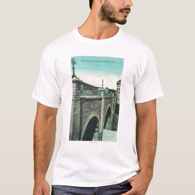 Beskåda av en hårdna BridgeLos Gatos, CA Tee Shirt (Framsida)
