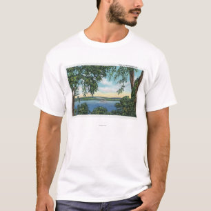 Beskåda av en Steamboat på sjön T Shirt