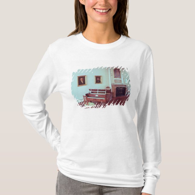 Beskåda av ett rum med en flygel tee shirt (Framsida)