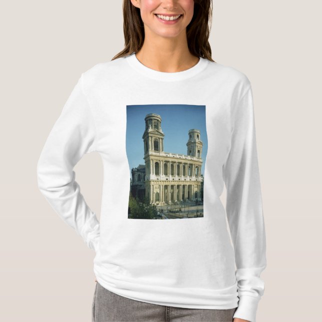 Beskåda av facaden av kyrkan av tee (Framsida)