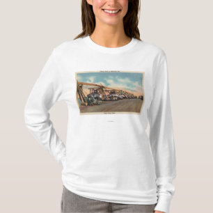 Beskåda av fiskebåtar på den kommunala pir t-shirt