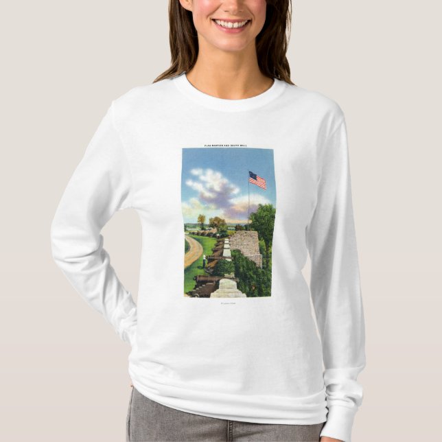 Beskåda av flaggabastionen och den södra väggen t-shirt (Framsida)