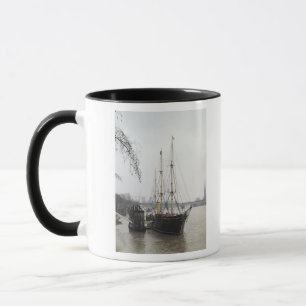 Beskåda av floden Thames med RRS-upptäckten Mugg