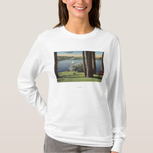 Beskåda av gräs- kust & sjön t-shirt