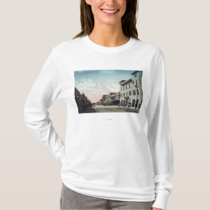 Beskåda av huvudsakliga StreetWoodland, CA T-shirt
