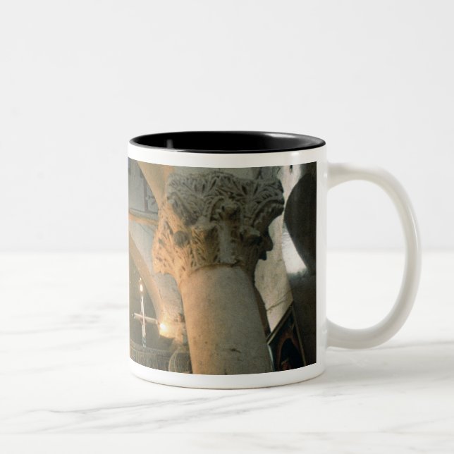 Beskåda av insidan Två-Tonad mugg (Höger)