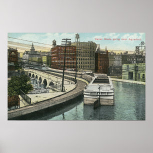 Beskåda av kanalfartyg som går över akvedukten poster