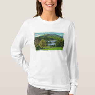 Beskåda av monteringen Chocorua och sjön Tee Shirt