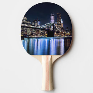 Beskåda av News York Brooklyn överbryggar Pingisracket