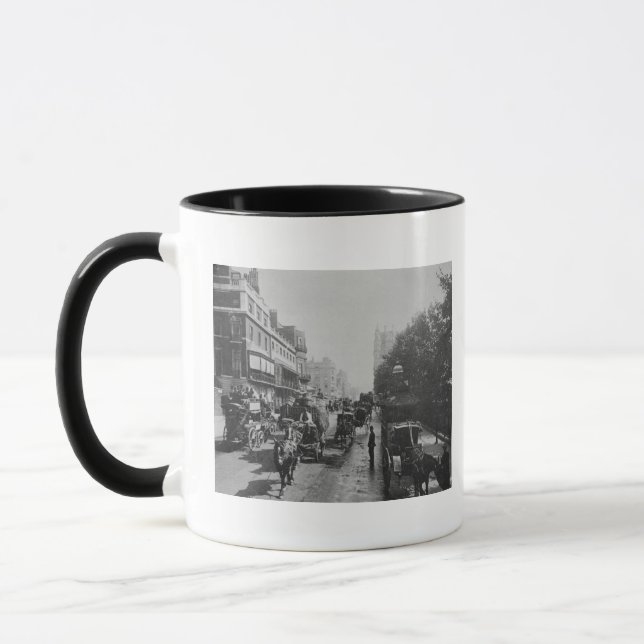 Beskåda av Piccadilly, c.1900 Mugg (Vänster)