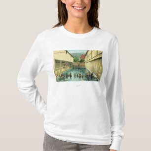 Beskåda av simmare i baden t-shirt