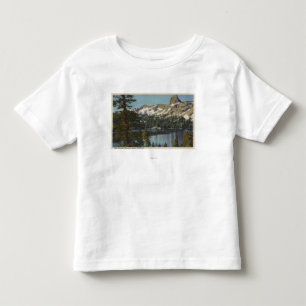 Beskåda av sjön George & kickSierran T-shirt