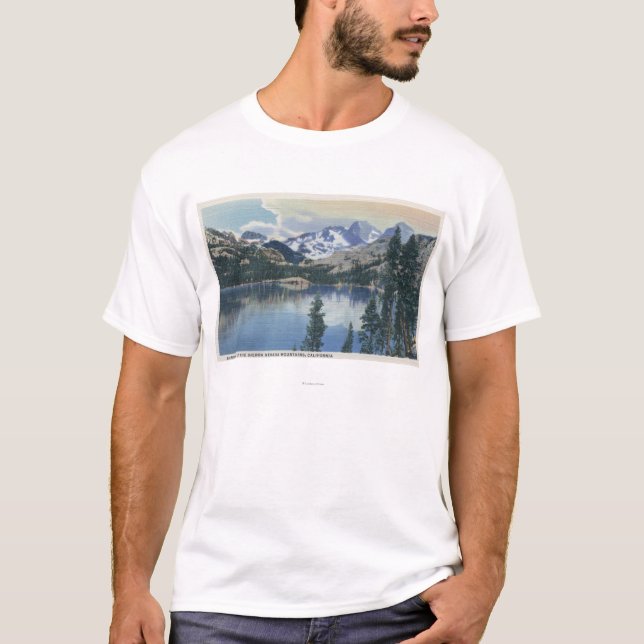 Beskåda av skuggar sjön, Sierran Nevada berg T-shirt (Framsida)