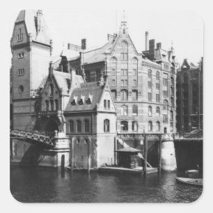 Beskåda av Speicherstadten Hamburg, c.1910 Fyrkantigt Klistermärke