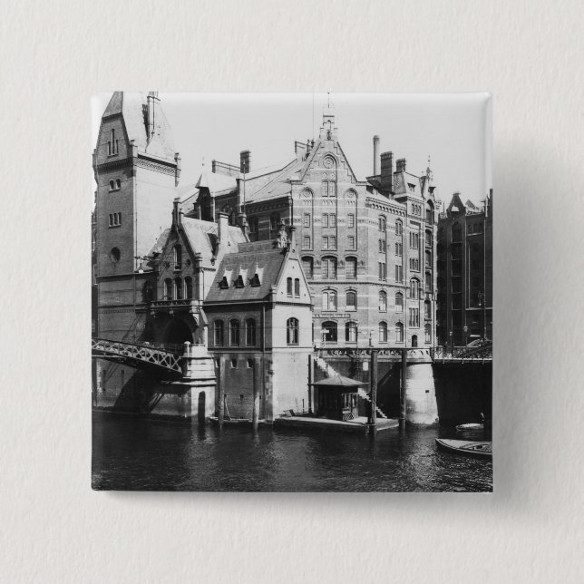 Beskåda av Speicherstadten Hamburg, c.1910 Knapp (Framsida)