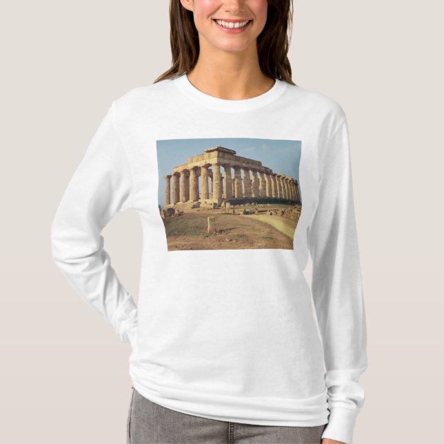 Beskåda av tempel E, c.490-480 BC T Shirt (Framsida)