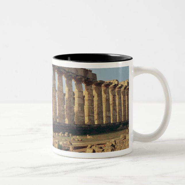 Beskåda av tempel E, c.490-480 BC Två-Tonad Mugg (Höger)