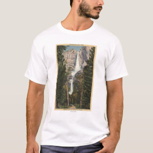 Beskåda av Yosemite Falls & dalen T-shirt