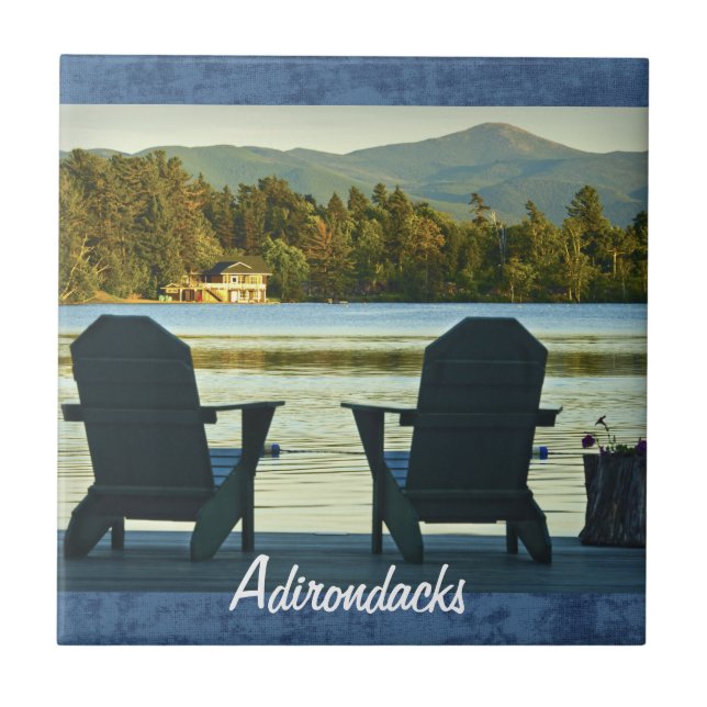 Beskåda från Adirondack stolar i adirondacksen, NY Kakelplatta (Framsidan)