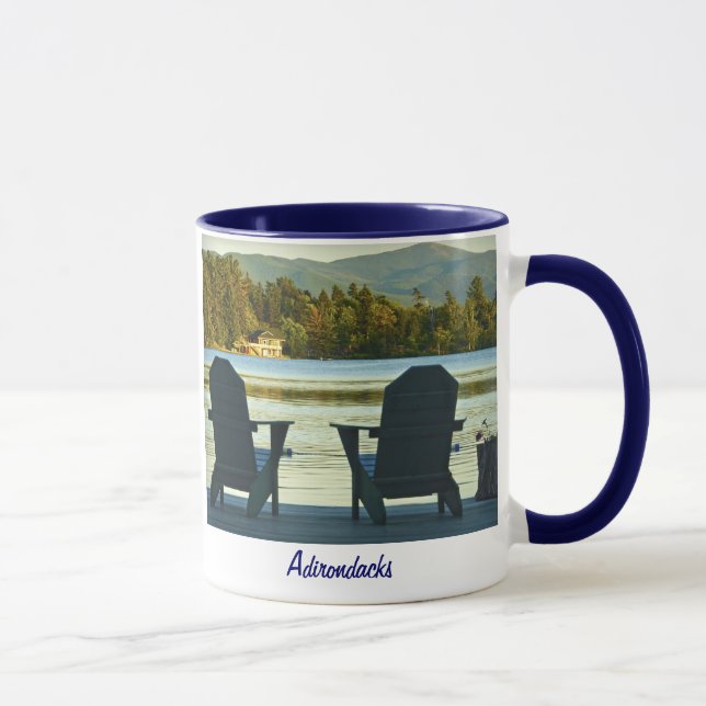 Beskåda från Adirondack stolar i adirondacksen, NY Mugg (Höger)