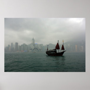Beskåda från Kowloon in mot glåmiga Chai, Hong Poster