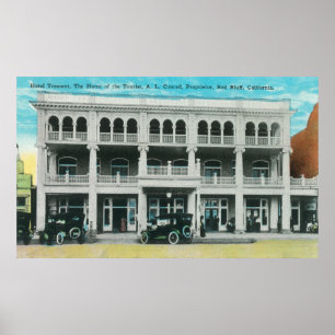 Beskåda rättframt av den Tremont HotelRed bluffe Poster