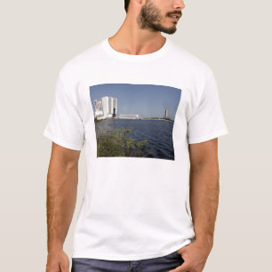 Beskådat över handfatet, rymdfärja Atlantis Tee Shirt