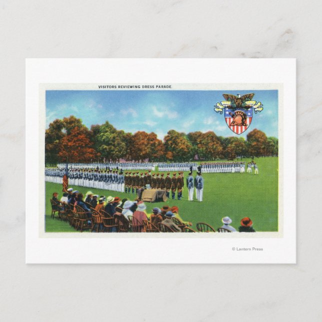 Besökare som granskar en resning i Parad Vykort (Framsida)