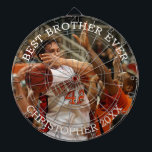 Best Brother Aldrig Photo Darttavla<br><div class="desc">Söker du en gåva till din bror? En rityta med ett foto och ett meddelande om vad du föredrar? Vare sig det handlar om idrott, teknik eller något annat helt kan det vara svårt att hitta den perfekt som finns. Ett underbart alternativ som får honom att känna sig speciell är...</div>