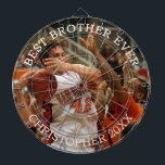 Best Brother Aldrig Photo Darttavla<br><div class="desc">Söker du en gåva till din bror? En rityta med ett foto och ett meddelande om vad du föredrar? Vare sig det handlar om idrott, teknik eller något annat helt kan det vara svårt att hitta den perfekt som finns. Ett underbart alternativ som får honom att känna sig speciell är...</div>