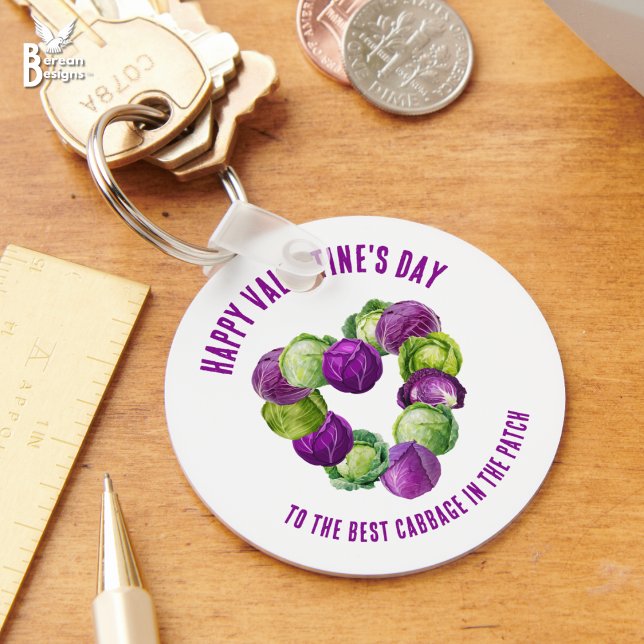 BEST CABBAGE IN THE PATCH Valentine Couples Nyckelring (CABBAGE VALENTINE Keyring gift for couples. Design shows cabbages forming a heart. Ideal favor gift.)